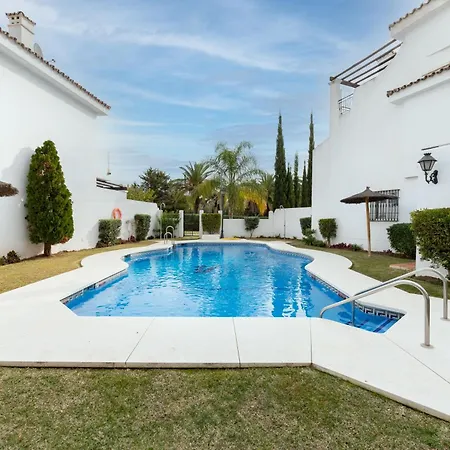 Holiday home Cozy 4 Bedroom Townhouse With Swimming Pool *
