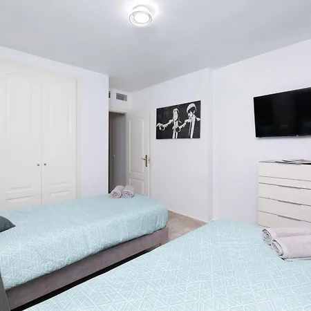 Holiday home Cozy 4 Bedroom Townhouse With Swimming Pool
