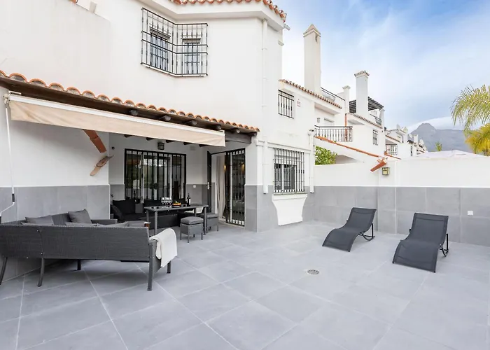 Finally Cozy Μαρμπέλλα